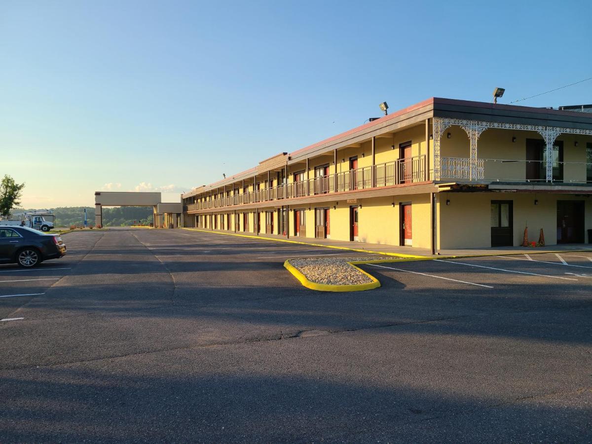 Red Roof Inn Staunton Extérieur photo