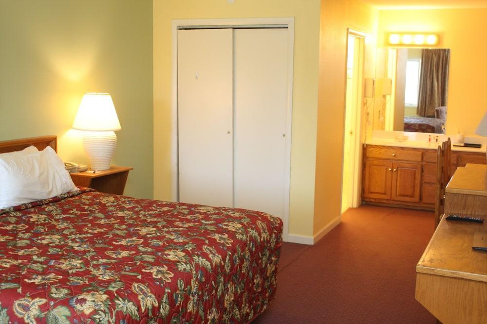 Red Roof Inn Staunton Extérieur photo