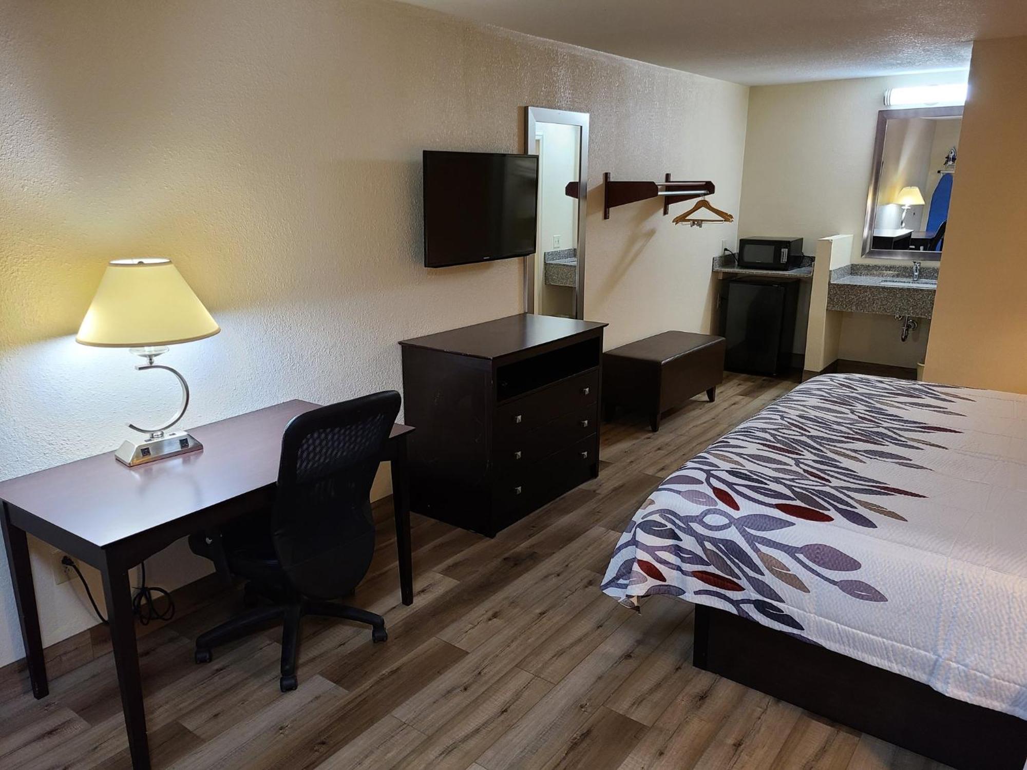 Red Roof Inn Staunton Extérieur photo